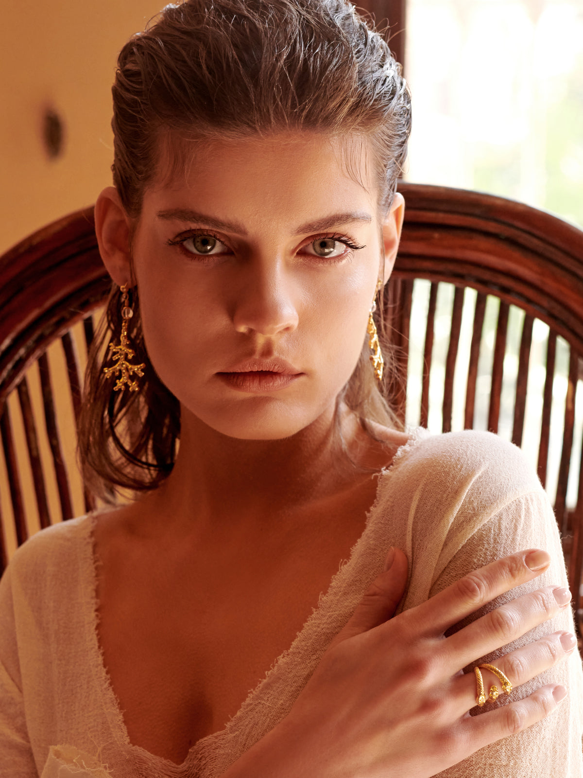 AURA EARRING